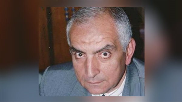 الطبيب المصرى الدكتور على فريد أستاذ النساء والتوليد بكلية الطب جامعة عين شمس