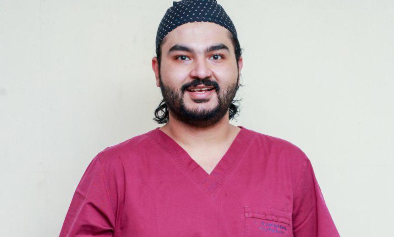 الدكتور محمود ماضي اخصائى طبي العيون