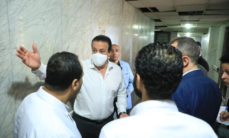 جانب من جولة وزير الصحة بالمستشفيات