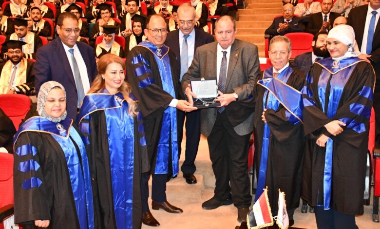 جانب من حفل التخرج