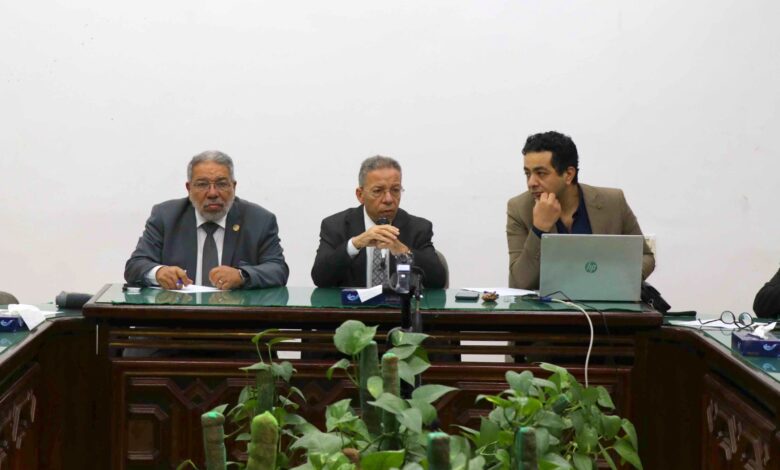 اجتماع نقابة الأطباء لمناقشة مشروع منح التزام المرافق العامة