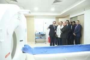 وزير الصحة يتفقد مستشفى العاصمة الجديدة