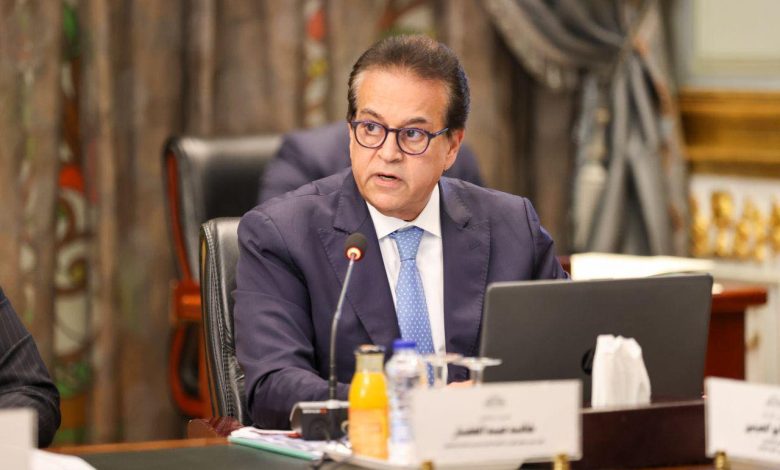 الدكتور خالد عبدالغفار وزير الصحة