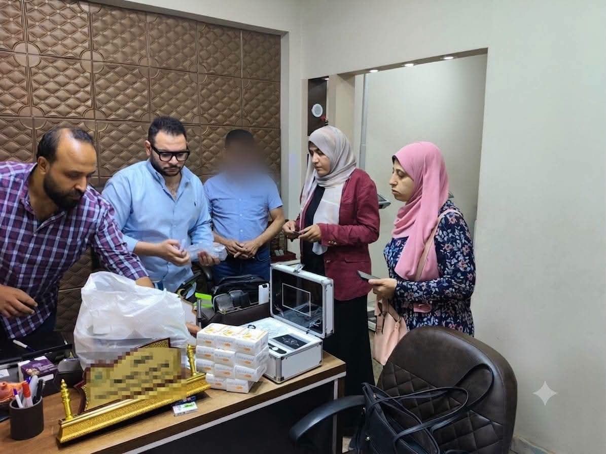 ضبط منتحلى صفة وغلق عيادة