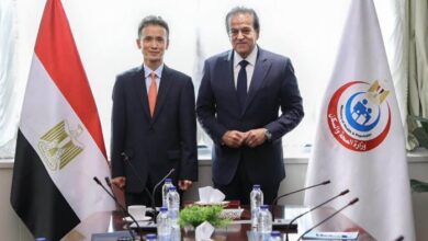 وزير الصحة وشركة سامسونج للإلكترونيات