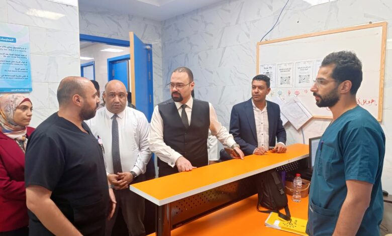 محافظ أسوان يتفقد مشروع تطوير مستشفى حميات إدفو