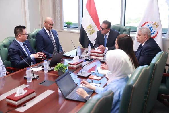 وزير الصحة يبحث مع شركتي (MTS) و(Inspur)
