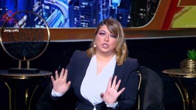 مشادة على الهواء بين علا شوشة ونقيبة صيادلة