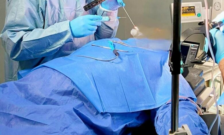 جراحة دقيقة لإصلاح طبلة الأذن