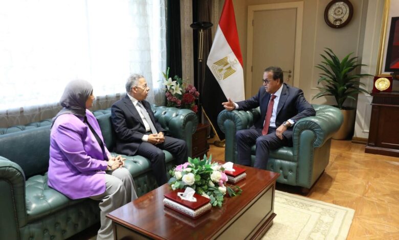 وزير الصحة مع نقيبي الأطباء والتمريض