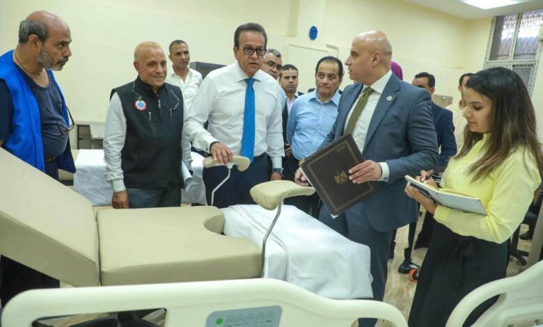 وزير الصحة يتفقد مخازن التموين الطبي