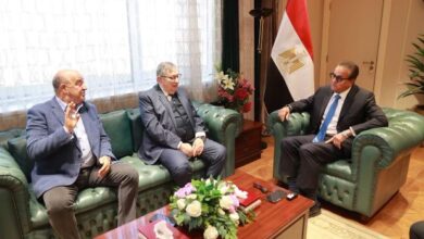 وزير الصحة يلتقي رئيس ونائب رئيس حزب المؤتمر