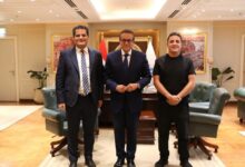 وزير الصحة ورئيس التحرير وصحفي موقع بصراحة