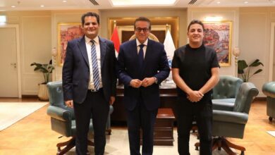 وزير الصحة ورئيس التحرير وصحفي موقع بصراحة