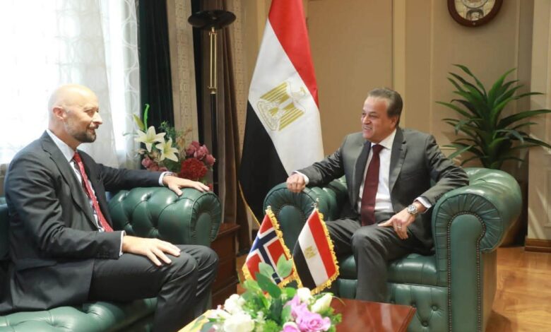 وزير الصحة يستقبل السفير النرويجي