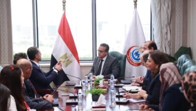 اجتماع وزير الصحة مع «GSK»