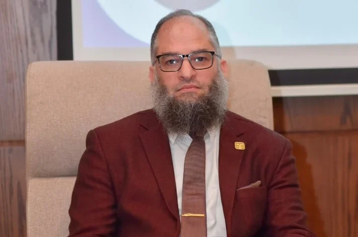 الدكتور غرام منصور المتحدث الرسمي باسم شعبة الأدوية