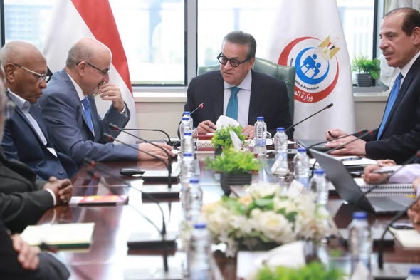 وزير الصحة يستقبل وفدًا من الصحة العالمية